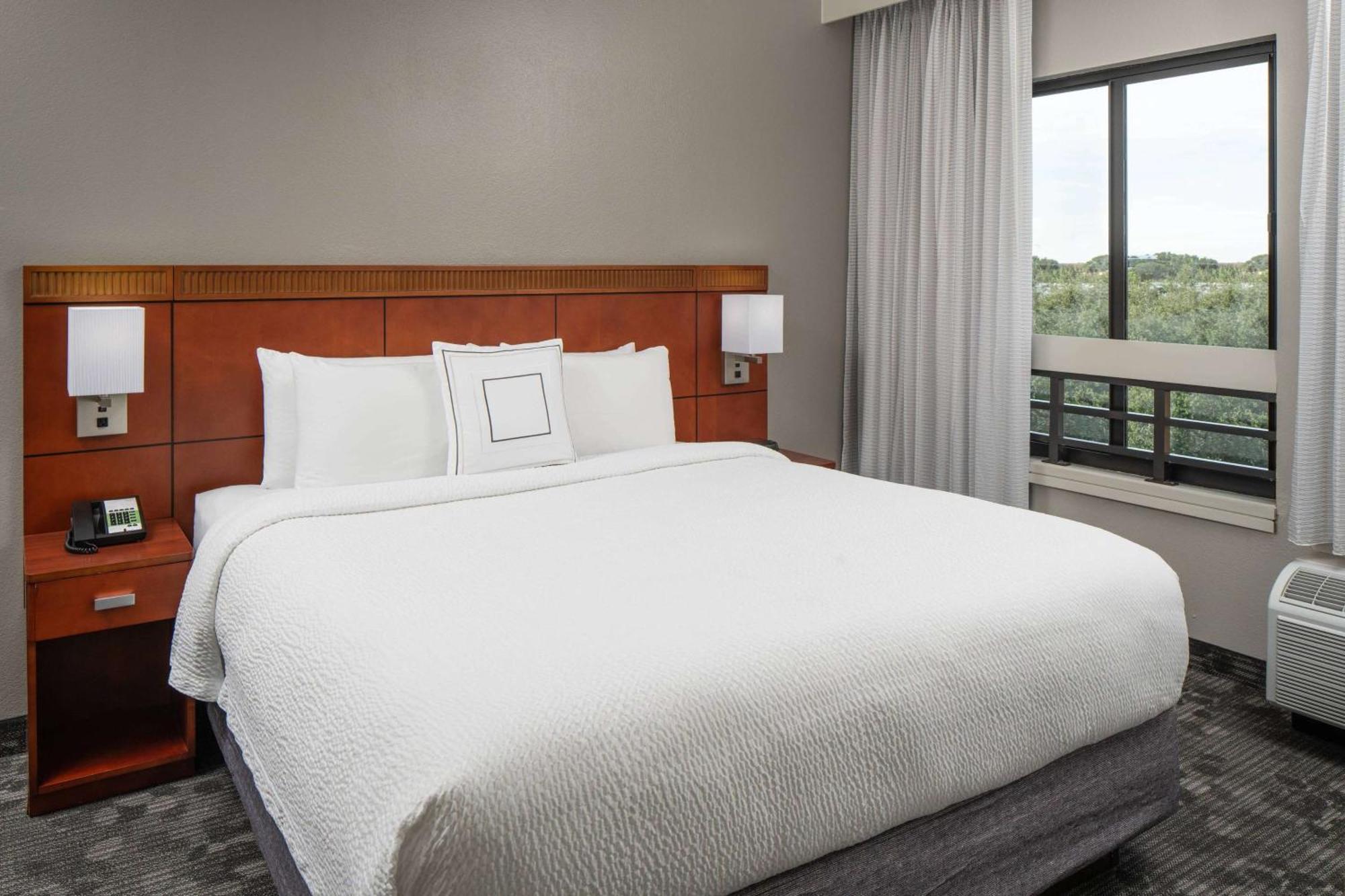 Sonesta Select Miami Lakes Extérieur photo